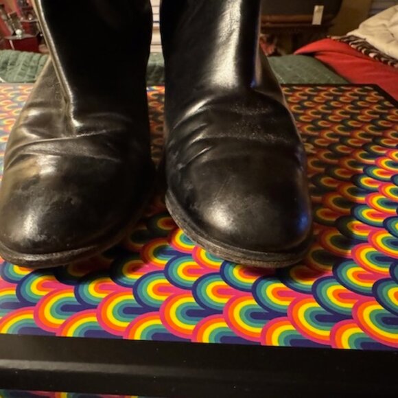 Salvatore Ferragamo Women's 9.0M Leather Boots - Picture 6 of 6